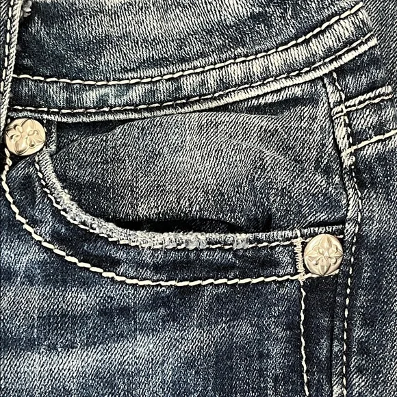 Miss Me Distressed Skinny Jeans Medium Blue Wash Sz 28”/33” - Picture 8 of 14